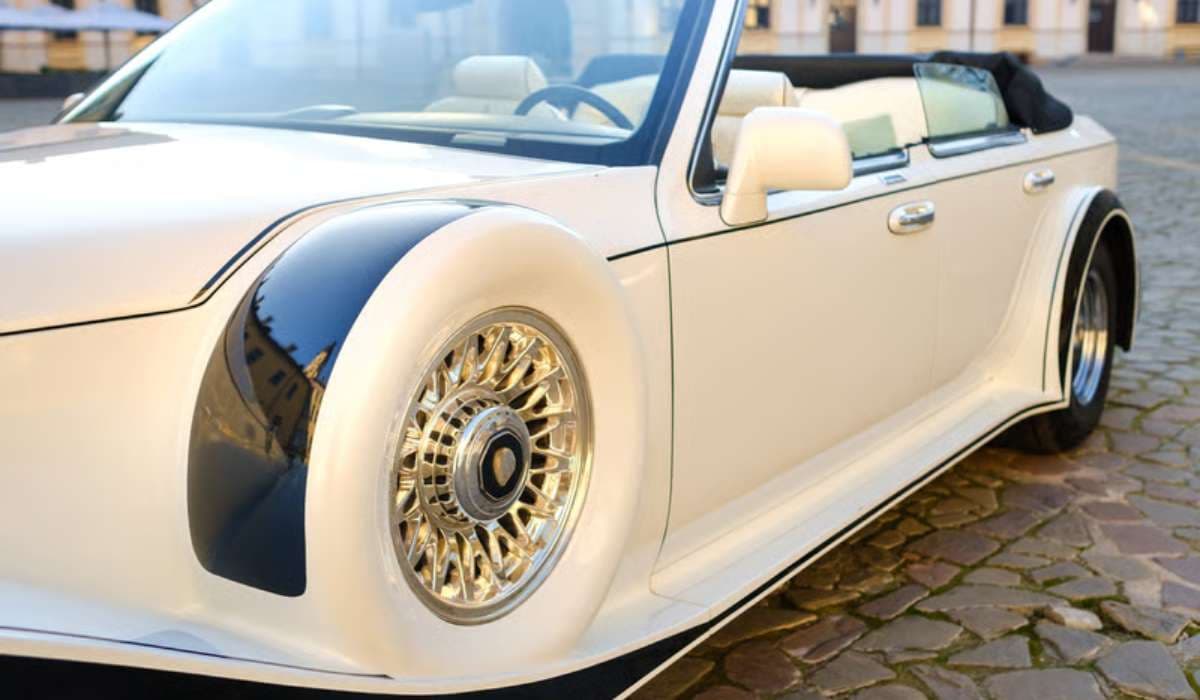Votre compacte sportive préférée revient-elle vraiment, ou juste son badge ?